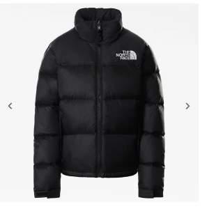 North face jacka - 3 månader gammal äkta northface jacket 700. Inga defekter alls! Storlek medium i dammodell. Pris går att diskutera 