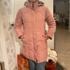 Rosa jacka - Knappt använd. 