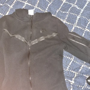 600 kr - Storlek 152