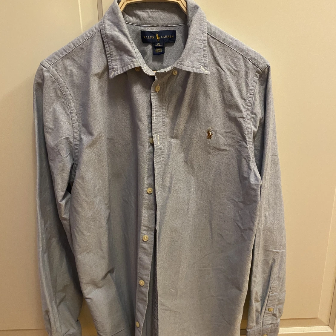 Fin Ralph Laurenskjorta