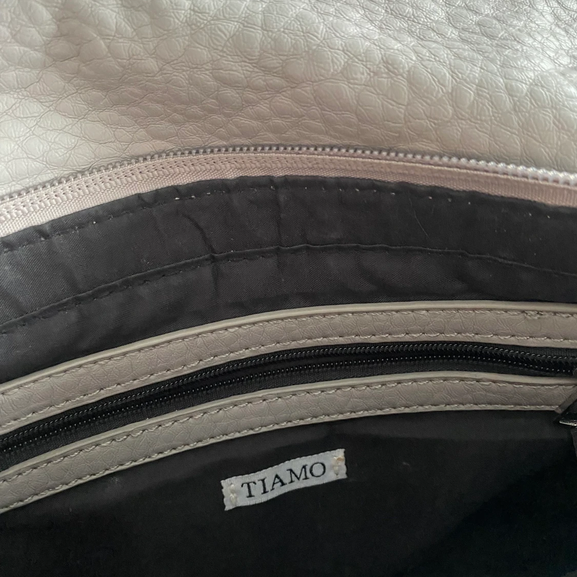 axelremsväska  - 91