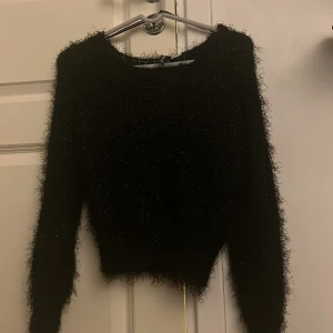 Stickad tröja - Använd en gång Mycket bra skick