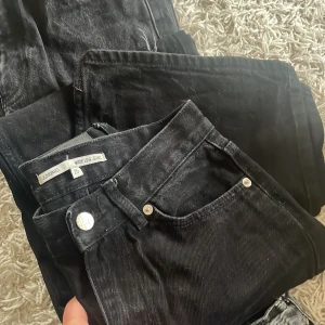 Jeans svarta Junkyard - Wide leg jeans, hög midja 