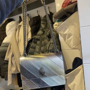 Kurt geiger väska - Använd fåtal gånger, nyskick inga defekter Dustbag finns kvar
