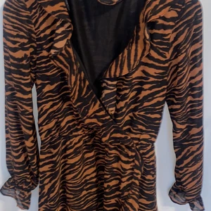 Klänning storlek 36. 80kr - -