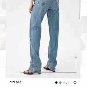 Blåa jeans från Behrska strl 32, modellen ”the straight jeans”. Sparsamt använda, i väldigt fint skick! Kan skickas emot fraktkostnad, spårbart 66kr med PostNord🤍
