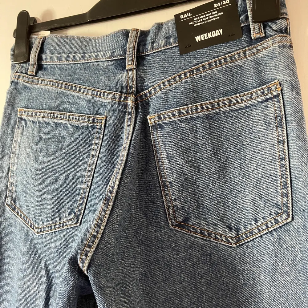 Helt nya jeans, 100kr. Jeans & Byxor.
