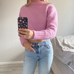 ROSA ZARA TRÖJA  - Fin rosa tröja från zara i strl S. Passar perfekt till alla årstider. Använt 1 gång. NYPRIS: 🤷‍♀️, MITT PRIS: 50kr 