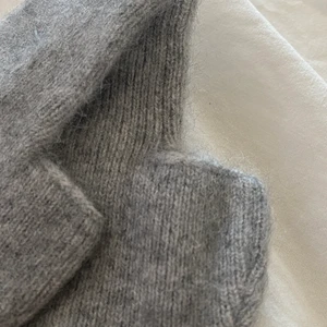 Gråa torgvantar - Aldrig använda, sista paret kvsr därav budgivning eller högsta pris