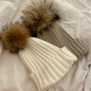 Päls Mössa  - Inget jag använder då ja säljer dem för 100 kr st.                 Äkta päls! I ny skick 