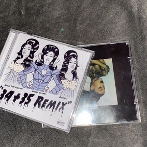 Ariana - Säljer mina cd skivor 60 för thank u next och 100 för 34+35 remix och 100 ink frakt för båda 