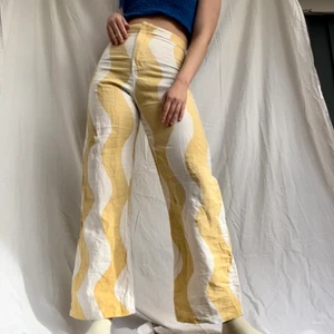 Egensydda byxor - Egensydda byxor med gylf men som jag tyvärr inte använder tillräckligt! Frakt tillkommer! Följ omgwowcoolt på Instagram för mer egensydda kläder🕺🏼🕺🏼