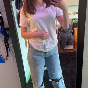 Jeans - Ljusblå jeans som är  midwaist och jättefina