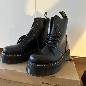 Dr martens Jadon - Nya och aldrig använda. Låda finns