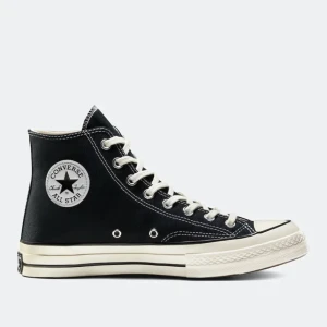 Converse  - Säljer dessa tre Converse. De är i bra skick och inte alls använda mycket alla är i storlek 35/36 och kostar 300kr 