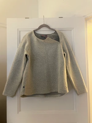 Varm ulltröja - Fårö recykled wool