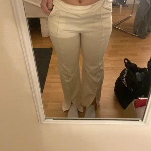 Byxor - Superfina byxor, skicka för bättre bilder! Storlek Xs, 150kr frakt tillkommer!🥰