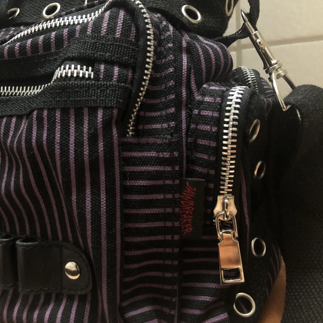 Jawbreaker väska  - 90