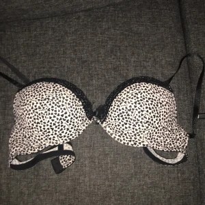 BH - Aldrig använd. Lite push up