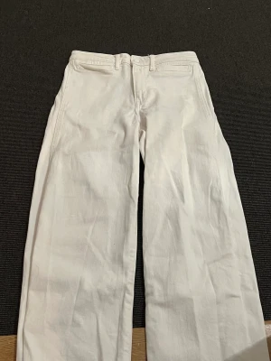 Jeans  - Jeans byxor som aldrig är använda