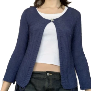 Blå kofta - Blå stickad kofta