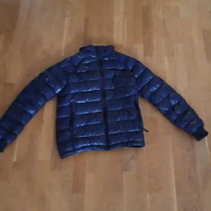 Peak performance jacka blå - Ej använt 