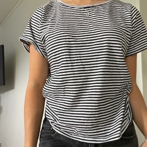 Randig t-shirt - T-shirt från lager157, köparen står för frakten på 49kr 