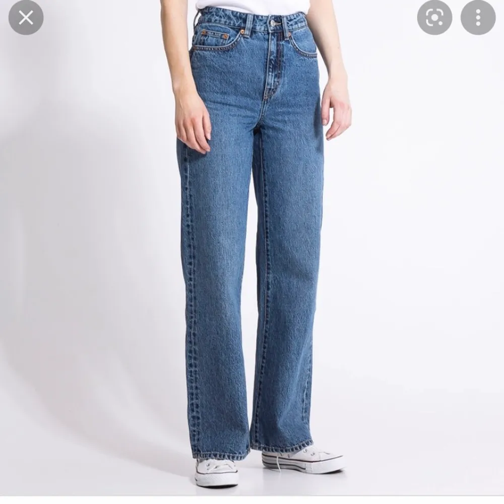 Köpte dessa lager 157 jenas förra året för 300 säljer nu för 150 pågrund av att jag rensar ut min gadrobb. Jag har inte andvändt dom alls mycket för de inte var min typ av jeans. Jeans & Byxor.