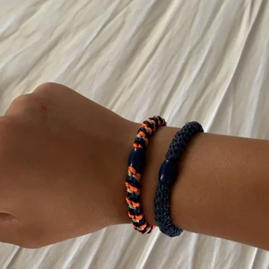 Säljer dessa så sjukt snygga tofsarna och dom  - Men får båda för 30kr 