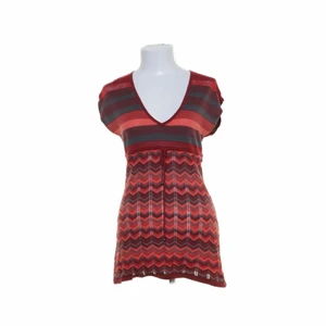 Esprit tröja - Säljer denna super gulliga tröjan jag köpte på sellpy ifrån Esprit. 🫀🌷🌟🙏🏻