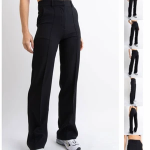 Kostym byxor  - Kostym byxor från madlady🖤 Använda fåtal gånger, säljer då dom är för stora för mig.