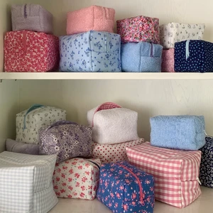 Necessärer - Säljer necessärer! följ dahlia__uf på instagram för info