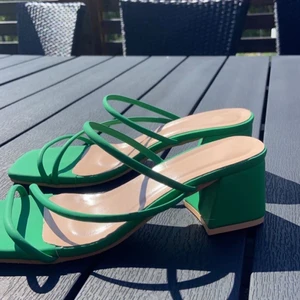 Skor  - Beställde dessa snygga skor men var tyvärr för stora för mig, storlek 37 