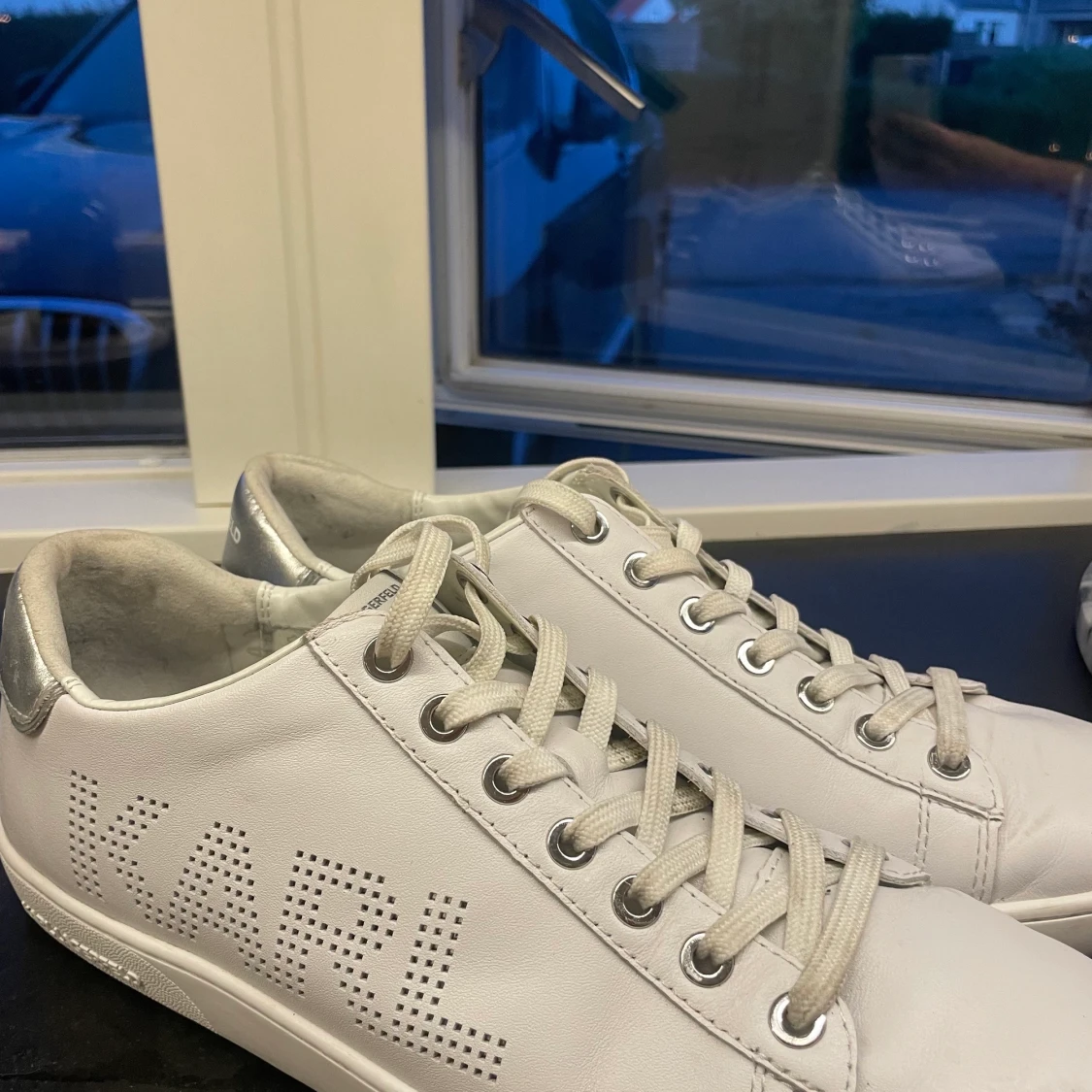 Karl Lagerfeld sneakers 