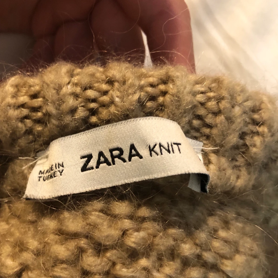 Fin beige stickad tröja - 91