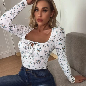 . - beställd på shein,jag använde det inte,de passar inte mig Båda för 70 kr