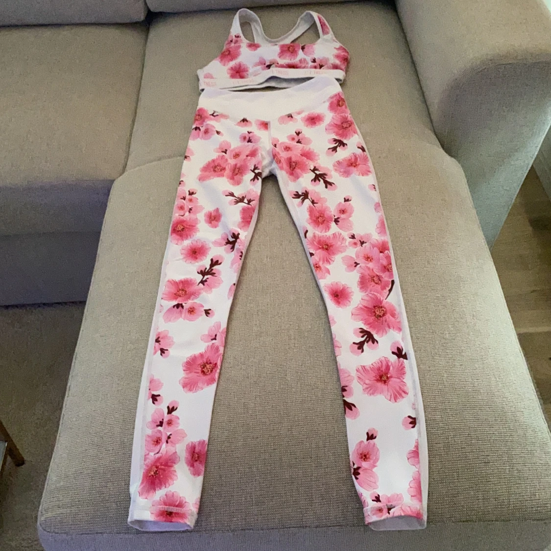 Väldigt söt träningsset  - 91