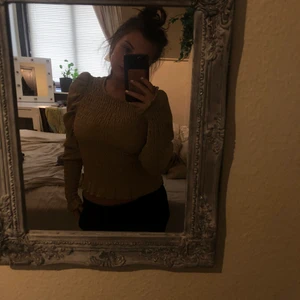 Beige topp - Jättesnygg beige topp