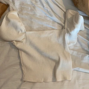 H&m topp - H&m topp i färgen beige🤍