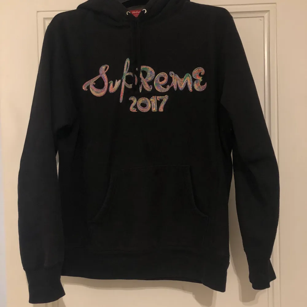 Svart Supreme Brush Logo Hoodie