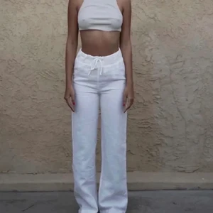 A DSGN linnebyxor  - Helt nya byxor från A DSGN i storlek XS, prislapp kvar, säljer pga lite för små för mig!