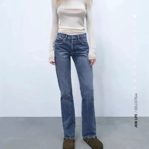 Zara straight jeans - Säljer då dom tyvärr är för små för mig, sparsamt använda!
