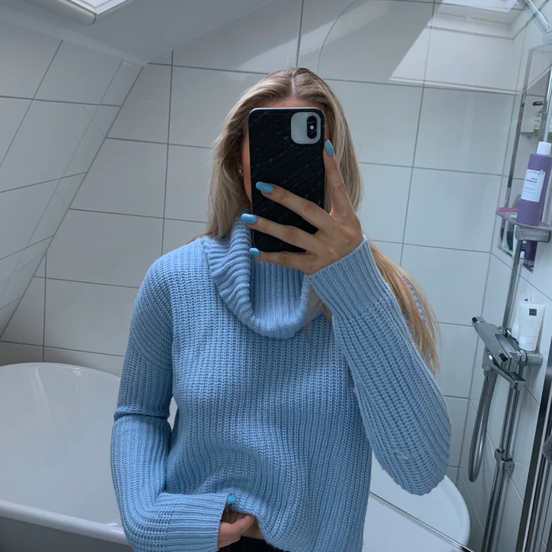 Blå stickad tröja - 90