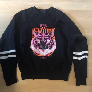 Sweatshirt från Gina  - Sweatshirt från Gina i storlek S ✨ använt fåtal gånger