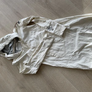 Parajumper hoodie - Säljer min Parajumper hoodie. Liten längre modell, använd ca 2ggr. 