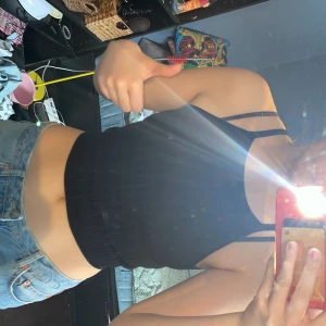 Svart linne HM - Storlek S. bra kvalite. Köparen står för frakten<3 