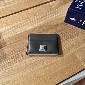 Snygg unisex plånbok från Fendi Roma, dustbag ingår, köpt för några tusen