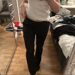 Lågmidjade kostymbyxor tiger of sweden  - Aldrig använda kostymbyxor då de är lite stora i midjan på mig. Men väldigt snygga! 🫶🏼💕💘