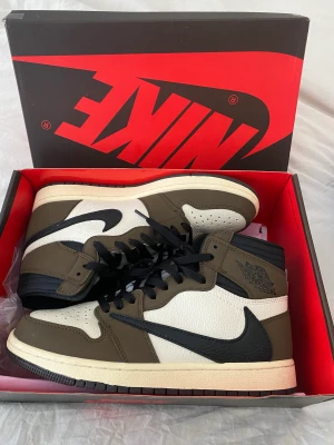 Jordan 1 high travis scott rep - Kan mötas och även fraktas Instagram @instabutik.se