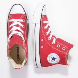 Säljer dessa skygga converse skor då de aldrig kommer till användning! Skriv för intresse eller frågor!💗